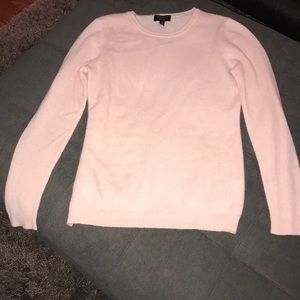 Cashmere pink sweater